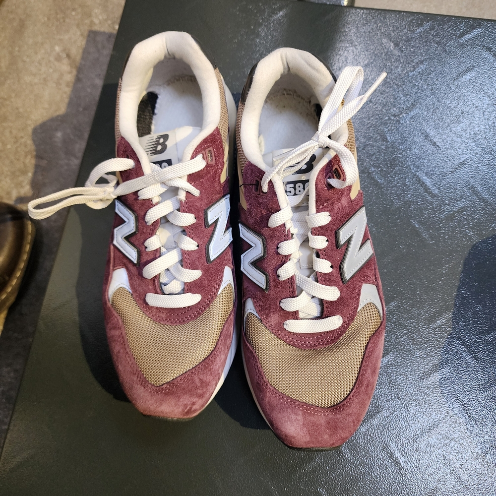 New Balance 580 Wash Burgundy Tan and White Suede Sneakers Size 8 Men